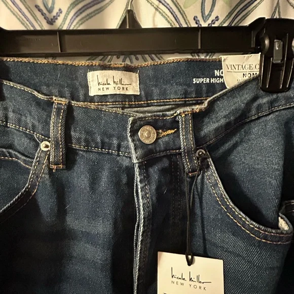 NWT Nicole Miller Vintage Comfort Jeans in Deep Blue W/Pockets “Worn Style” - Picture 8 of 16
